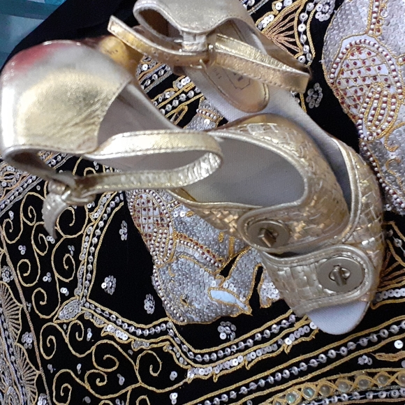 Coach Sandals - Picture 6 of 7